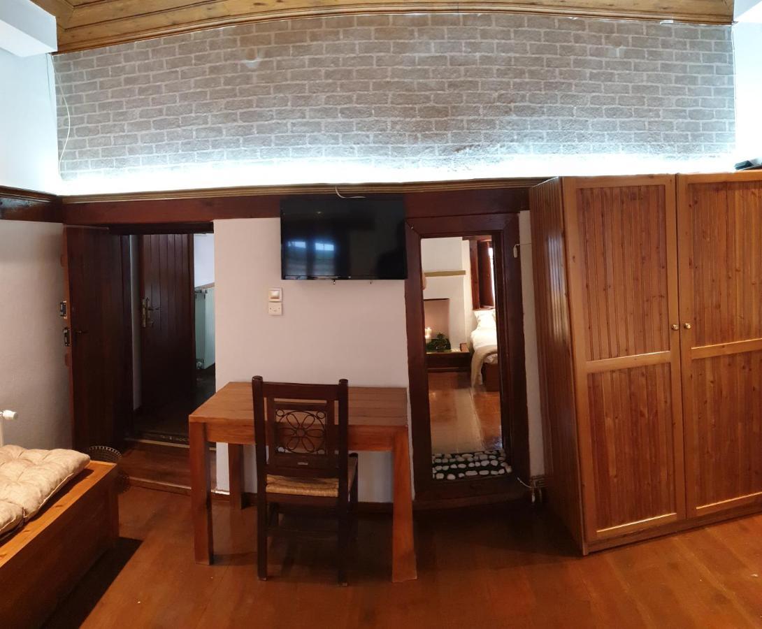 Astraka Guesthouse I Papigko Exteriér fotografie